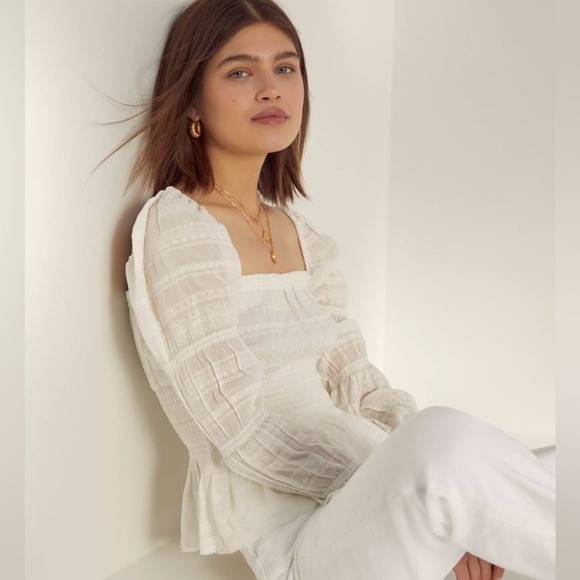 Aritzia Tops - ARITZIA Wilfred Fable Blouse White Smocked Long Sleeve Square Neckline Large